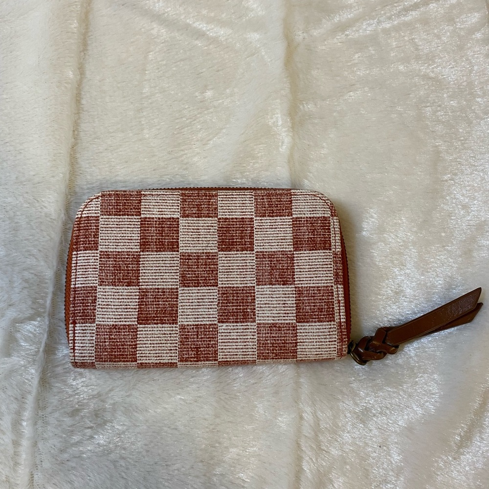 Universal Thread Wallet - image 1